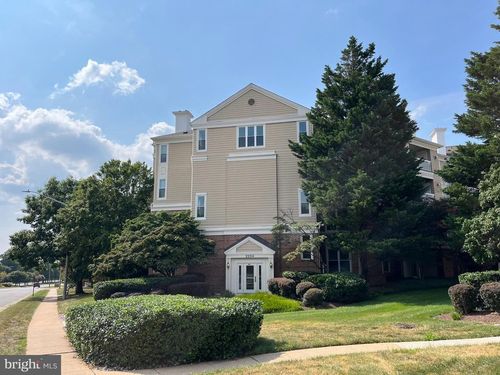apt-122-2204 Westcourt Ln, HERNDON, VA, 20170-5826 | Card Image
