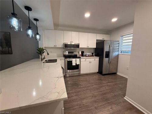805-146 Cypress Way E, NAPLES, FL, 34110-9234 | Card Image