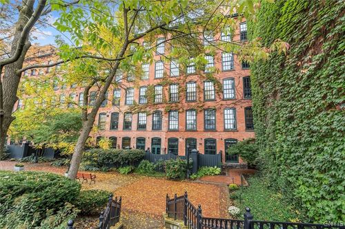 211-429 N Franklin St, Syracuse, NY, 13204-1400 | Card Image