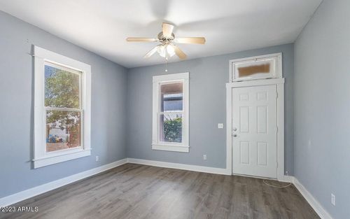 a-139 N 11th Avenue, Phoenix, AZ, 85007 | Card Image