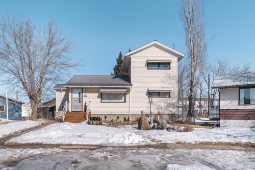 5011 42 St, Camrose, AB, T4V1A3 | Card Image