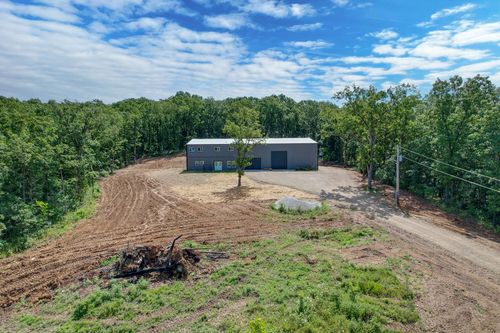 3918 Bowen Creek Rd, Niangua, MO, 65713-7727 | Card Image