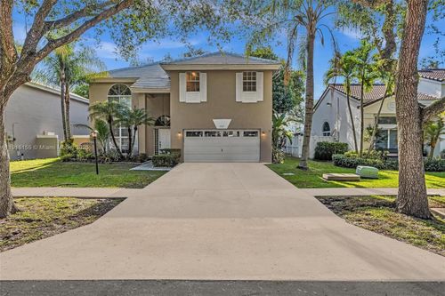 2927 Bogota Ave, Hollywood, FL, 33026-4508 | Card Image