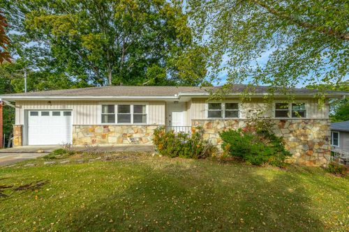 417 Bouton Dr, Chattanooga, TN, 37415-2321 | Card Image