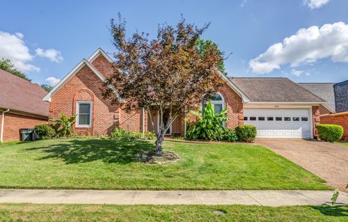 8243 Crimson Creek Dr, Cordova, TN, 38016-8530 | Card Image