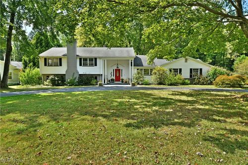 4810 Logan Way, Hubbard, OH, 44425-3317 | Card Image