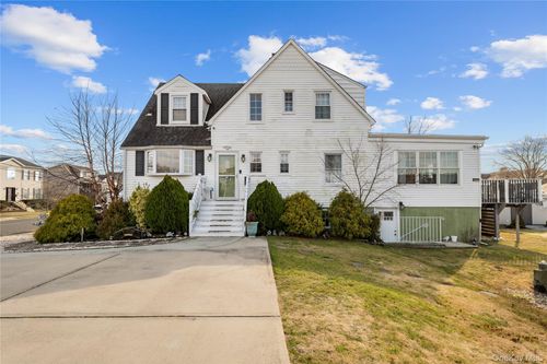 3414 Colony Dr, Baldwin, NY, 11510-5118 | Card Image