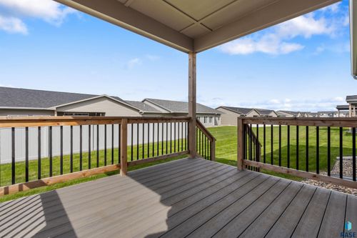 9208 W Counsel St Street, Sioux Falls, SD, 57106 | Card Image