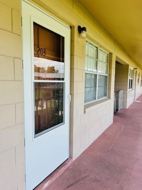 apt-203-1100 E Caroline St, TAVARES, FL, 32778-3442 | Card Image