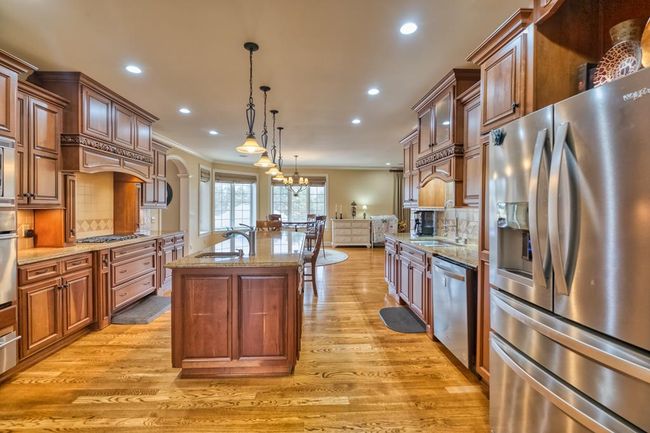 122 Fairway Acres Dr, Home with 7 bedrooms, 5 bathrooms and 3 parking in Dunmor KY | Image 25