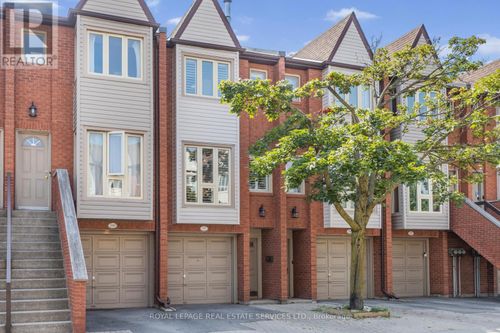 217-895 Maple Avenue, Burlington (Brant), ON, L7S2H7 | Card Image