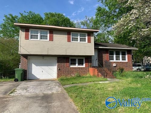 5003 Stag Run Cir Nw, Huntsville, AL, 35810-1727 | Card Image