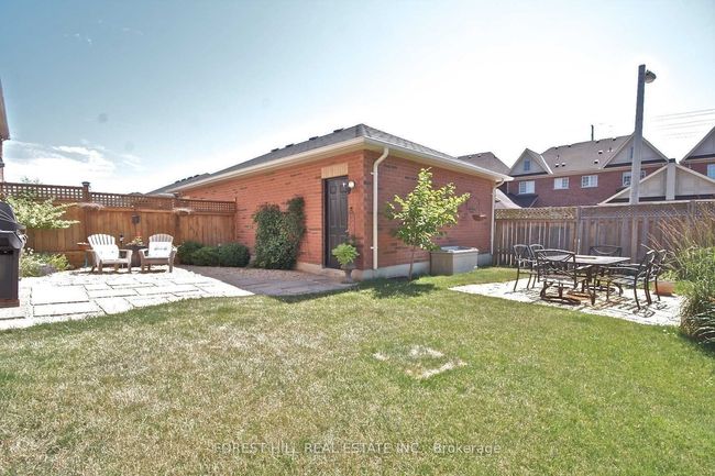 3298 Flagstone Dr, House attached with 4 bedrooms, 3 bathrooms and 2 parking in Mississauga ON | Image 19