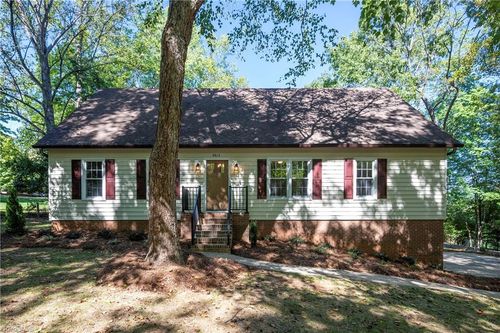 8813 Belhaven Ct, Lewisville, NC, 27023-7740 | Card Image