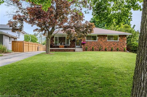 8 Robroy Crt, Brantford, ON, N3R3E3 | Card Image