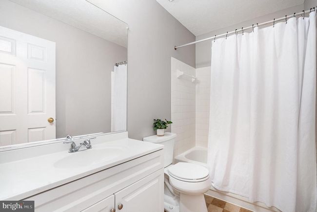 124 - 8035 Lantern Ct, Townhouse with 3 bedrooms, 3 bathrooms and null parking in MANASSAS VA | Image 12