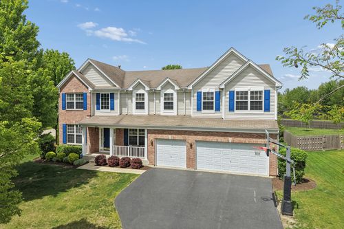 680 N Silver Leaf Ln, Round Lake, IL, 60073-5266 | Card Image