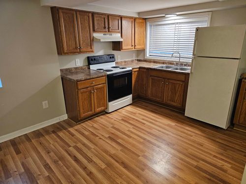 apt-a-36 Belknap St, Dover, NH, 03820-2217 | Card Image