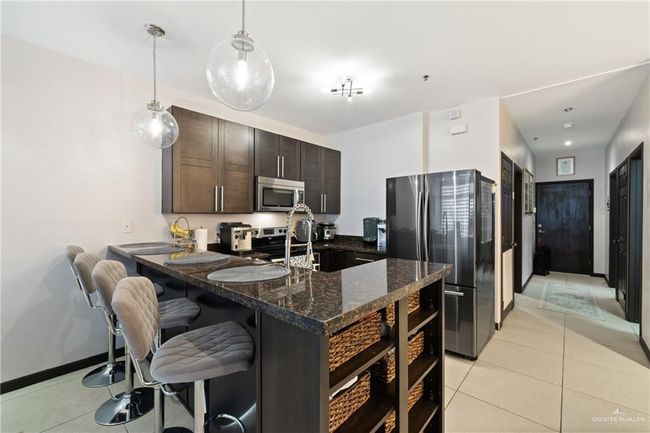 UNIT-203 - 813 Travis St, Condo with 3 bedrooms, 2 bathrooms and null parking in Mission TX | Image 7