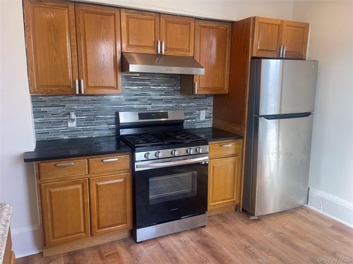 2-200 Claridge Ave, Elmont, NY, 11003-1508 | Card Image