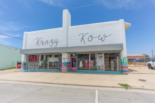 415 E 3rd St, Big Spring, TX, 79720-2629 | Card Image