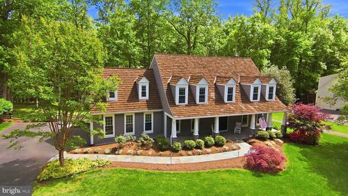 7211 Laketree Dr, FAIRFAX STATION, VA, 22039-2951 | Card Image