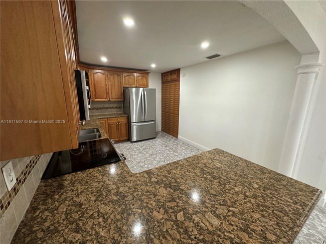 15640 - 15640 Sw 102 Nd Pl, House other with 3 bedrooms, 2 bathrooms and null parking in Miami FL | Image 6