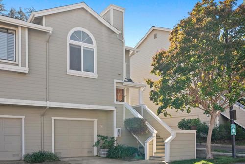 26 Carriage Ln, Scotts Valley, CA, 95066-4771 | Card Image