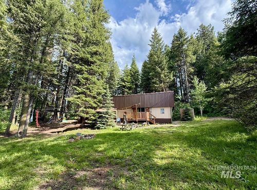 8 Kathleen Way, Cascade, ID, 83611-5084 | Card Image