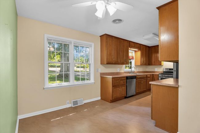 29 Dixie Acres Rd, House other with 2 bedrooms, 1 bathrooms and 2 parking in Danville IL | Image 12