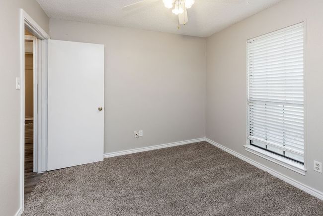 1906 Lavaca Trl, House other with 3 bedrooms, 2 bathrooms and null parking in Carrollton TX | Image 19