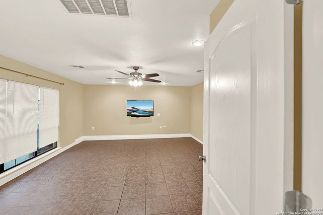 709 Voges St, House other with 4 bedrooms, 3 bathrooms and null parking in Poth TX | Image 11