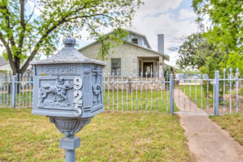 925 Childress St, San Angelo, TX, 76901-1960 | Card Image