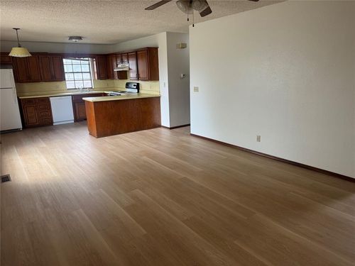 1338 N Washington Avenue, Weatherford, OK, 73096 | Card Image