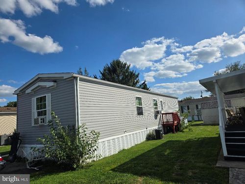 8 Penn Valley Vlg, LITITZ, PA, 17543-8731 | Card Image