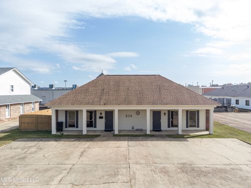 213 Commerce Dr, Brandon, MS, 39042-2406 | Card Image