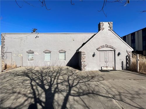 321 Babbitt Rd, Euclid, OH, 44123-1607 | Card Image