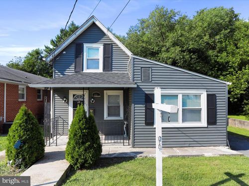 202 W 5th St, WAYNESBORO, PA, 17268-1919 | Card Image