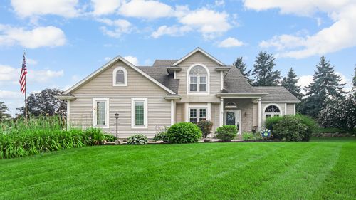 32946 Barn Owl Ct, New Carlisle, IN, 46552-9694 | Card Image