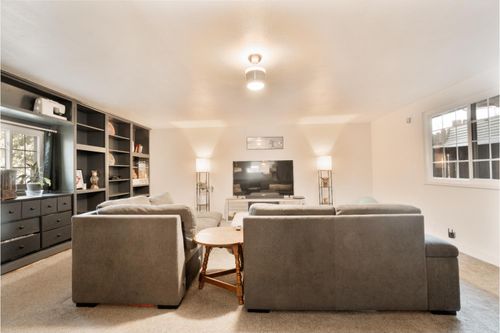 6605 Whitsett Dr, North Highlands, CA, 95660-3829 | Card Image