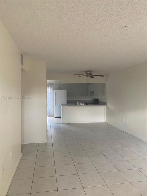 15-15695 Sw 82nd Cir Ln, Miami, FL, 33193 | Card Image