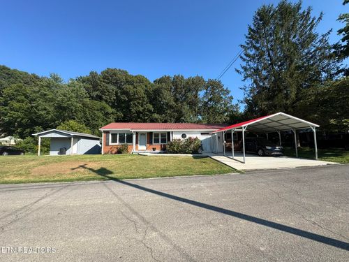 136 Hamilton Ave, Lenoir City, TN, 37771-8008 | Card Image