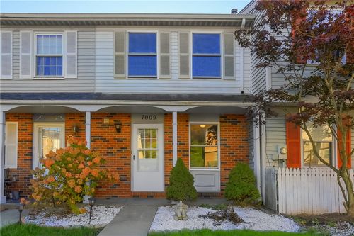 7009 Lafayette Sq, Aliquippa, PA, 15001-9513 | Card Image