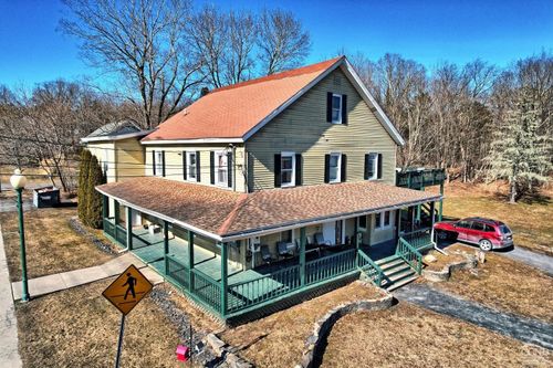 526 Mountain Ave, Purling, NY, 12470-2734 | Card Image