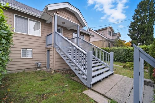 1515 8th Ave, New Westminster, BC, V3M2S5 | Card Image