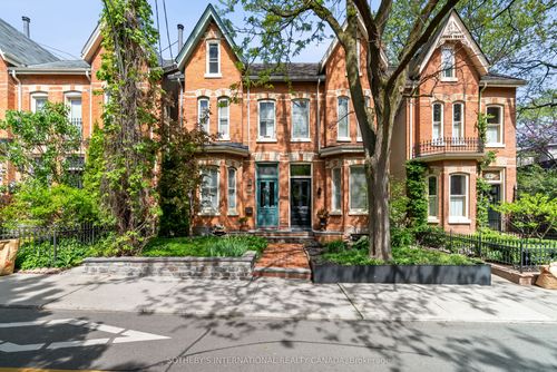 451 Sackville St, Toronto, ON, M4X1T3 | Card Image