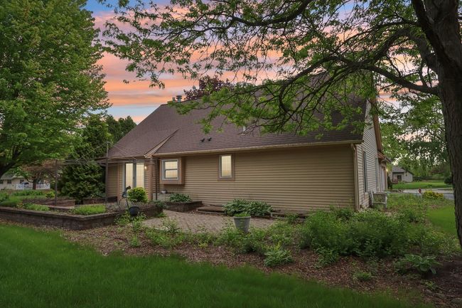 N61W14730 Woodcrest Ct, House other with 3 bedrooms, 3 bathrooms and 2 parking in Menomonee Falls WI | Image 71