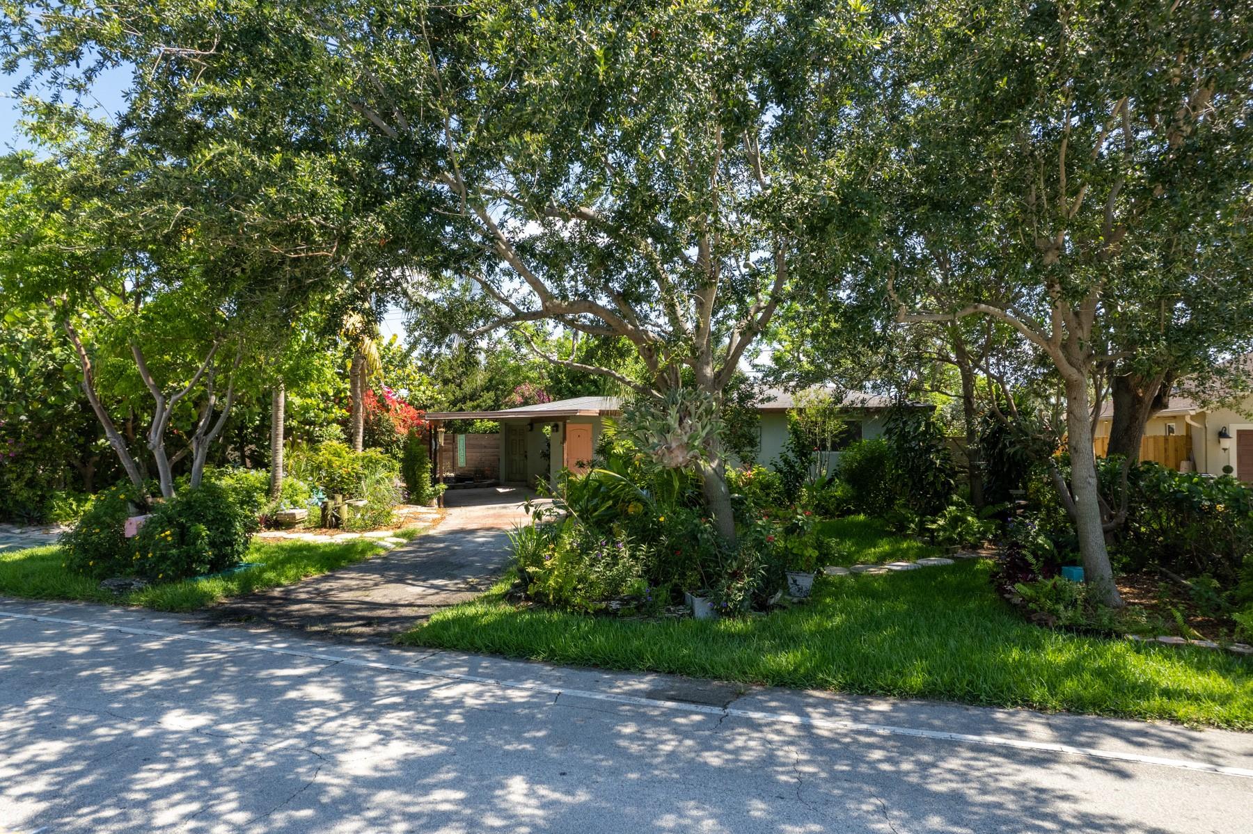 Lindell Blvd, Delray Beach, FL 33444