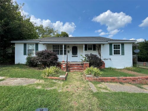 425 W 1st St, Konawa, OK, 74849-2003 | Card Image