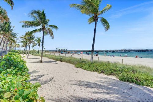 rp817-777 S Federal Hwy, Pompano Beach, FL, 33062-5968 | Card Image